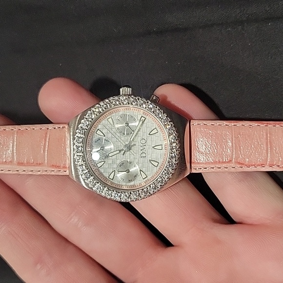 Beautiful DMQ Women's watch - Picture 7 of 7
